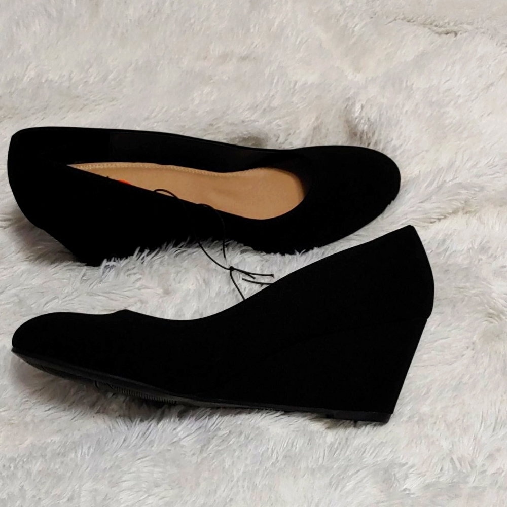 Black Wedges Size 11